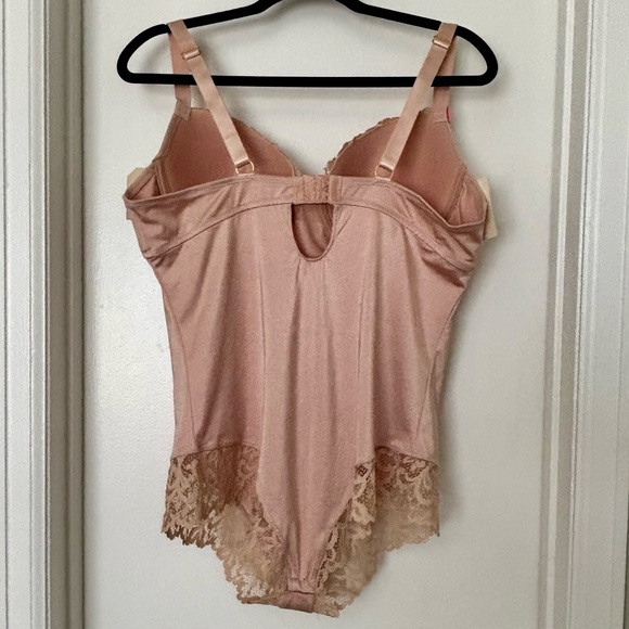 NWT! ⭐️ Spree Intimates • Lace Trim Push Up Bodysuit - Color Nude, Size 1X - Picture 4 of 16